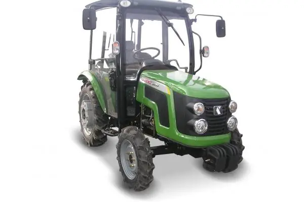 Aktuell A Traktor DETANK 25HP s kabinou
