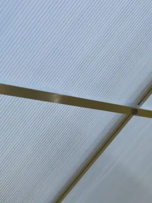 Neu Im Sortiment zpevňující střešní lišty pro skleník LANITPLAST PLUGIN 6x12